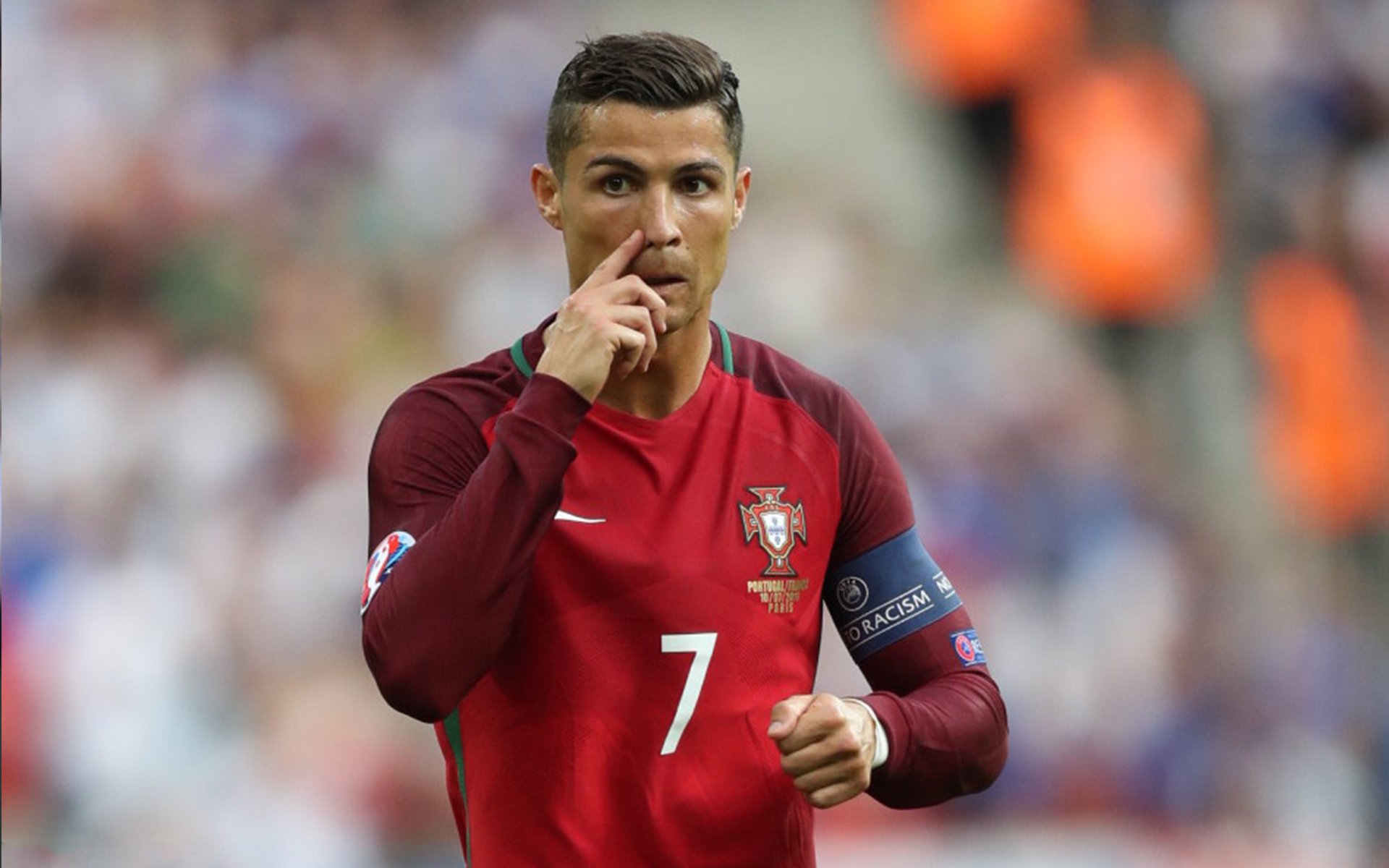 开云体育ios-巴黎圣日尔曼豪掷千万引进德甲锋霸，巴黎圣日尔曼全队合照